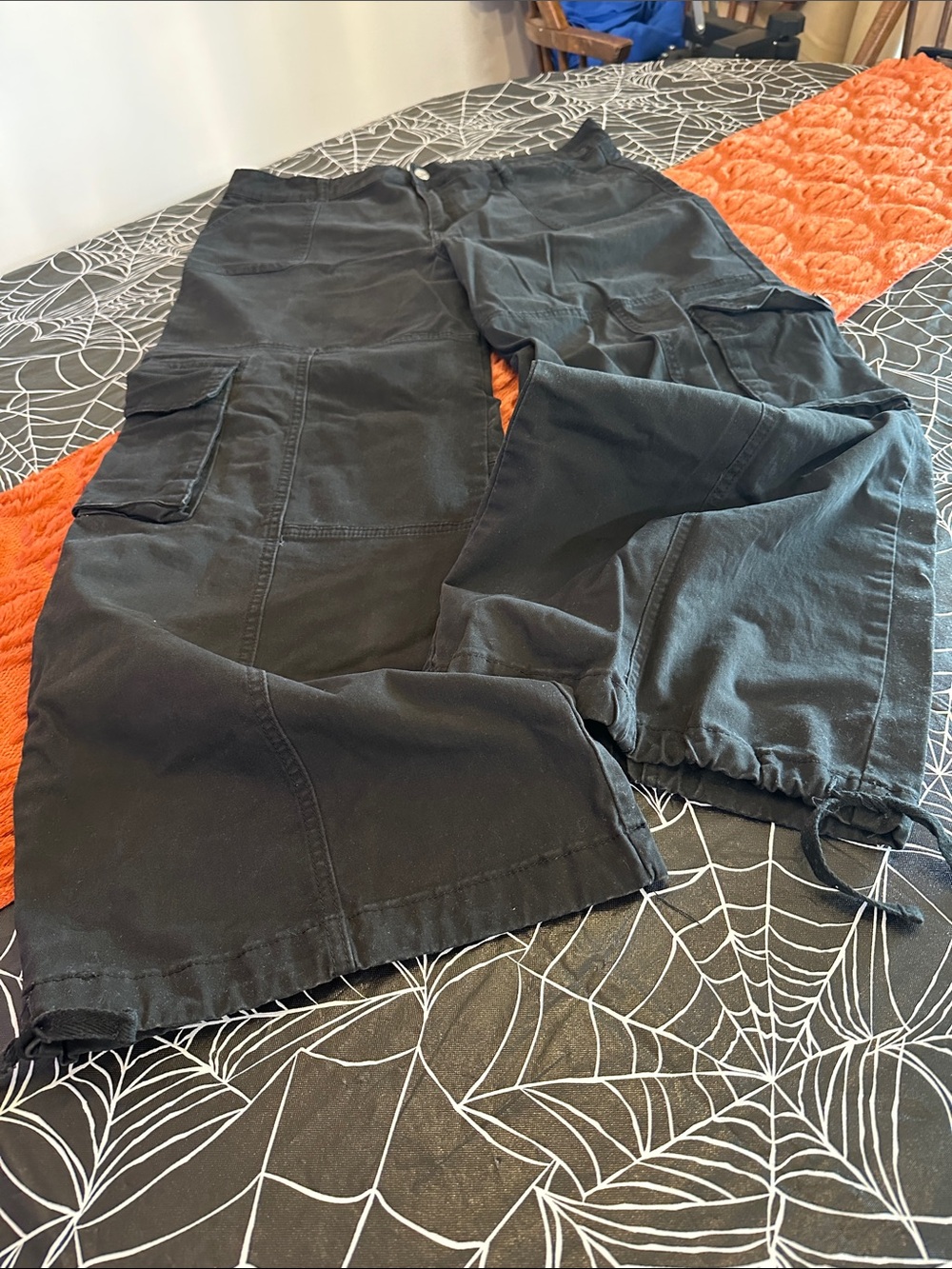 refuge Cargo Wide-Leg Pants - Picture 5 of 8